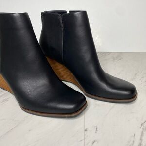 Used! Korks Kork Ease Oliana Black Faux Leather Wedge Bootie 8M